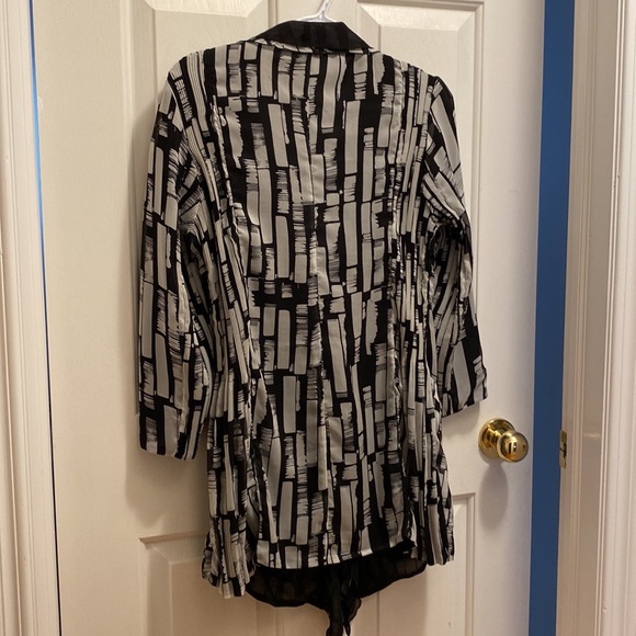 Reversible 3 button chiffon jacket - Picture 4 of 6